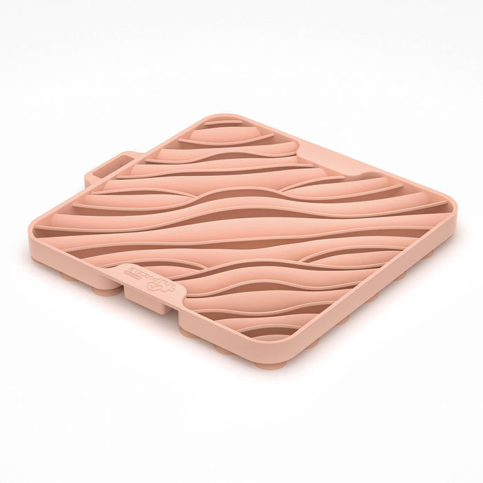 Smooth like Water Puzzle Feeder Lick Mat